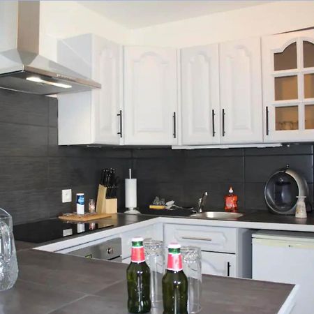 Appartement Avec Parking Gratuit Et Wifi Виерзон Екстериор снимка