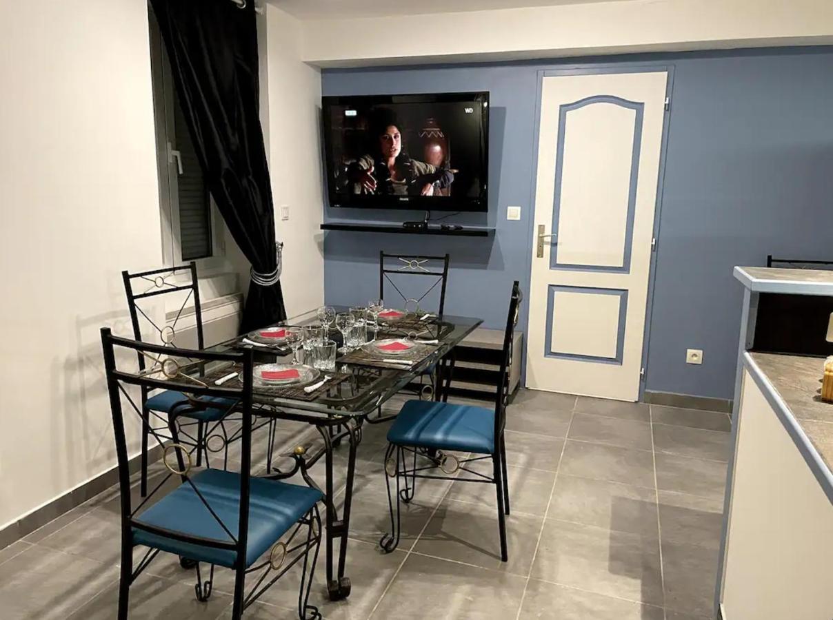 Appartement Avec Parking Gratuit Et Wifi Виерзон Екстериор снимка