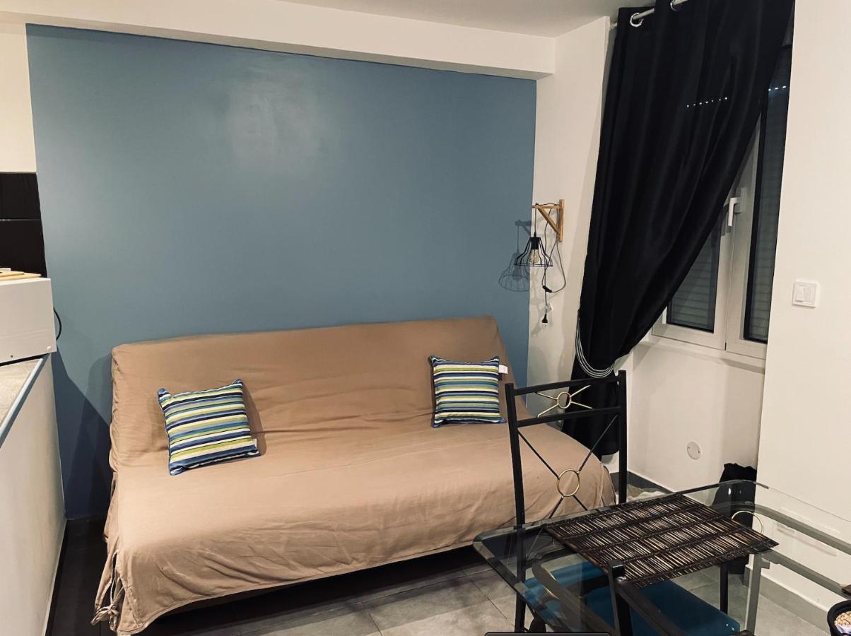 Appartement Avec Parking Gratuit Et Wifi Виерзон Екстериор снимка