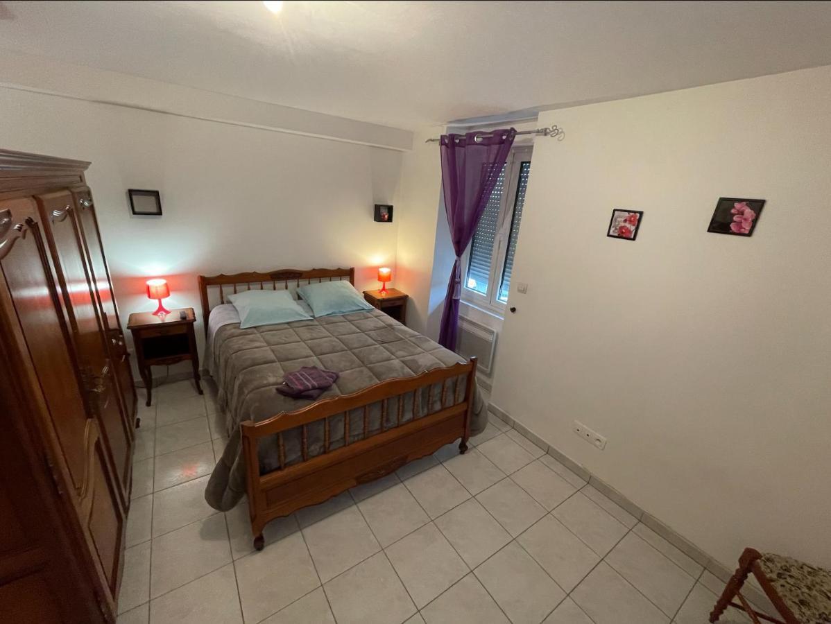 Appartement Avec Parking Gratuit Et Wifi Виерзон Екстериор снимка