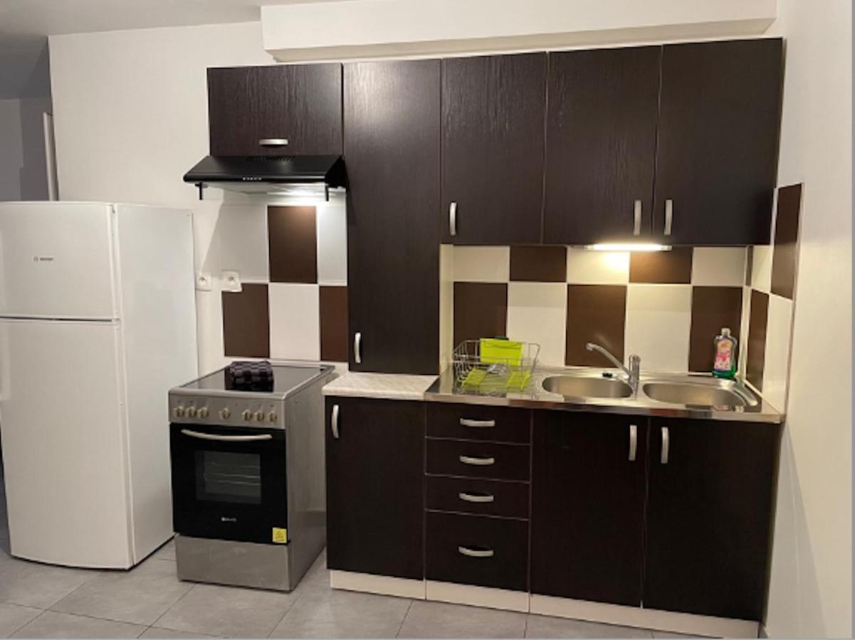 Appartement Avec Parking Gratuit Et Wifi Виерзон Екстериор снимка